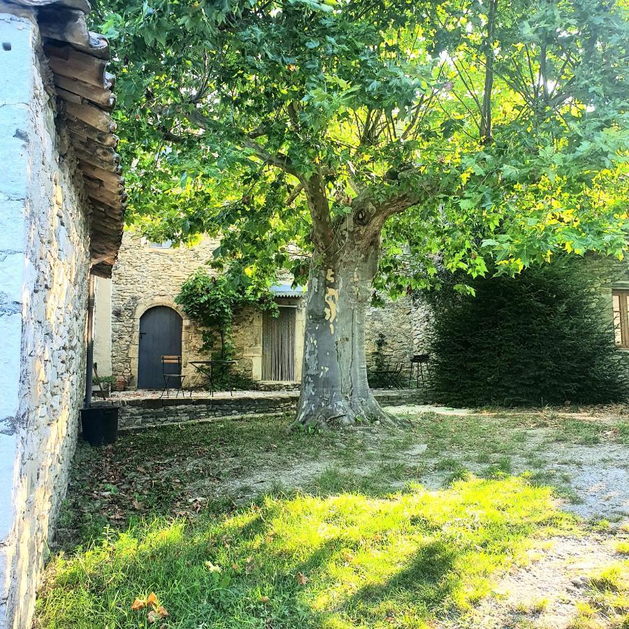 Отель La Cour Du Marronnier Pont-de-Barret Экстерьер фото